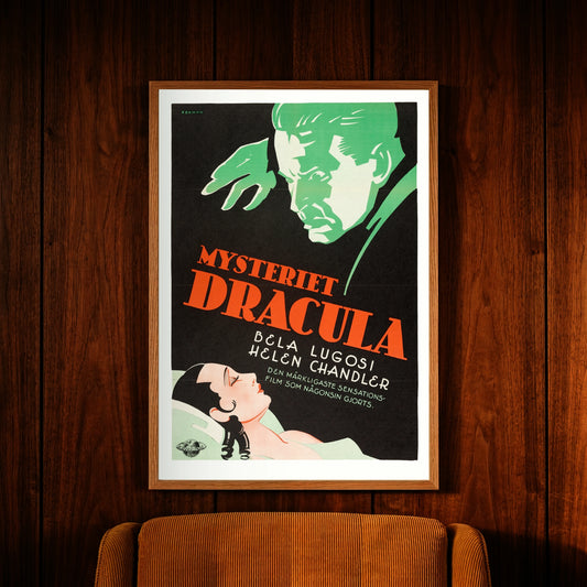 Graf Dracula Illustration in Grün über einer schlafenden Frau auf einem schwarzen Hintergrund.