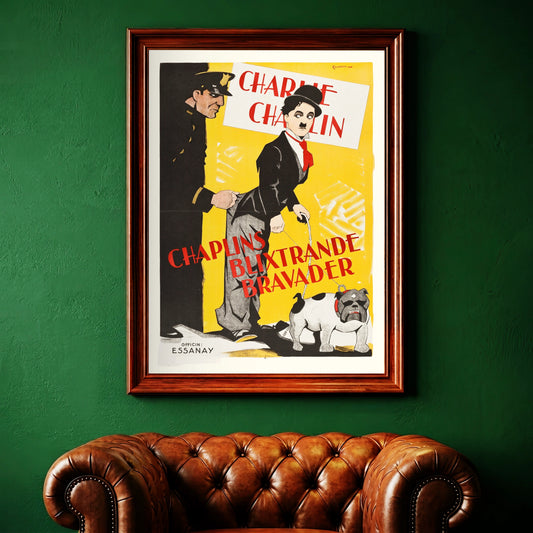 Vintage schwedisches Filmplakat mit Charlie Chaplin und einer Bulldogge in Gelb.