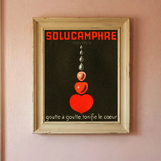 Minimalistisches Vintage Poster mit roter Schrift und Herz-Illustration.