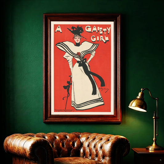 Historisches Plakat 'A Gaiety Girl' von Dudley Hardy 1894 mit einer Frau in weißem Kleid vor rotem Hintergrund.