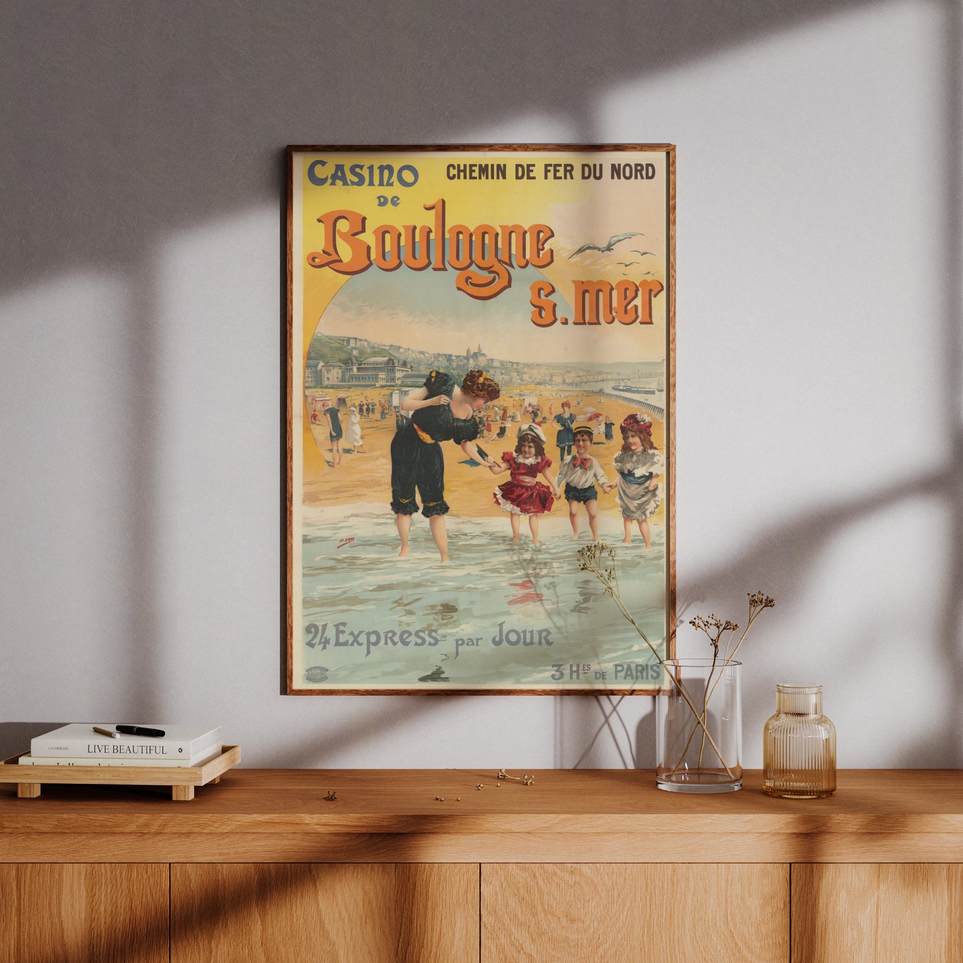 Vintage-Reiseplakat für Boulogne-sur-Mer aus dem Jahr 1900 von Henri Gray mit Badenden am Strand.