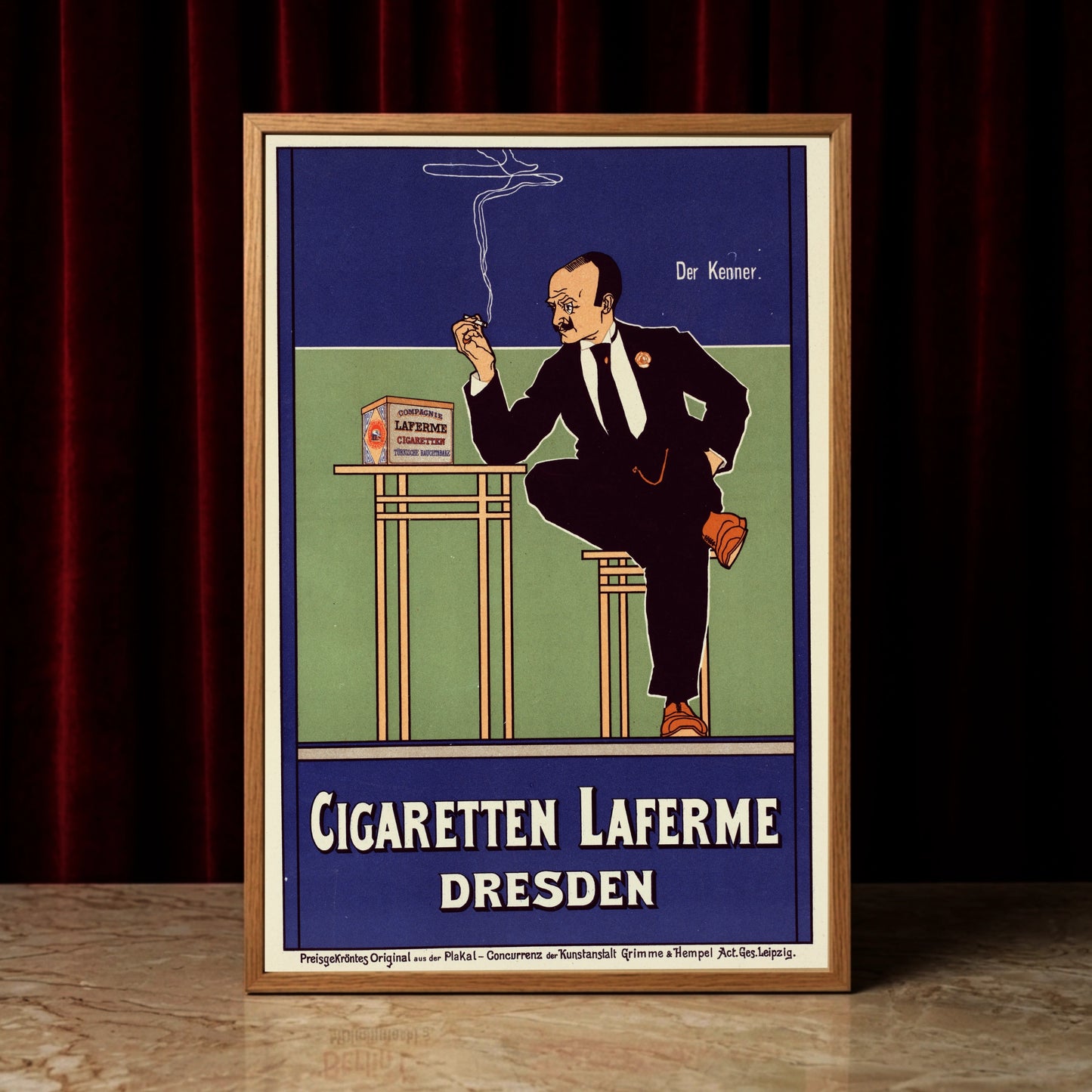 Cigaretten Laferme Vintage Plakat von 1898 mit einem eleganten Herrn mit Monokel.