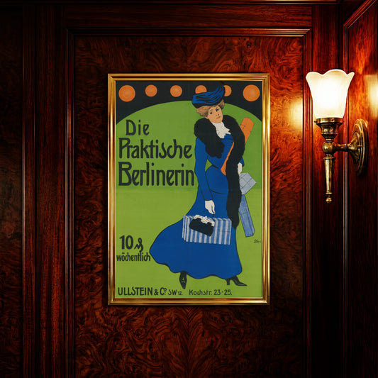 Vintage Poster Die praktische Berlinerin von Edmund Edel aus dem Jahr 1905 zeigt eine Dame mit Paketen.