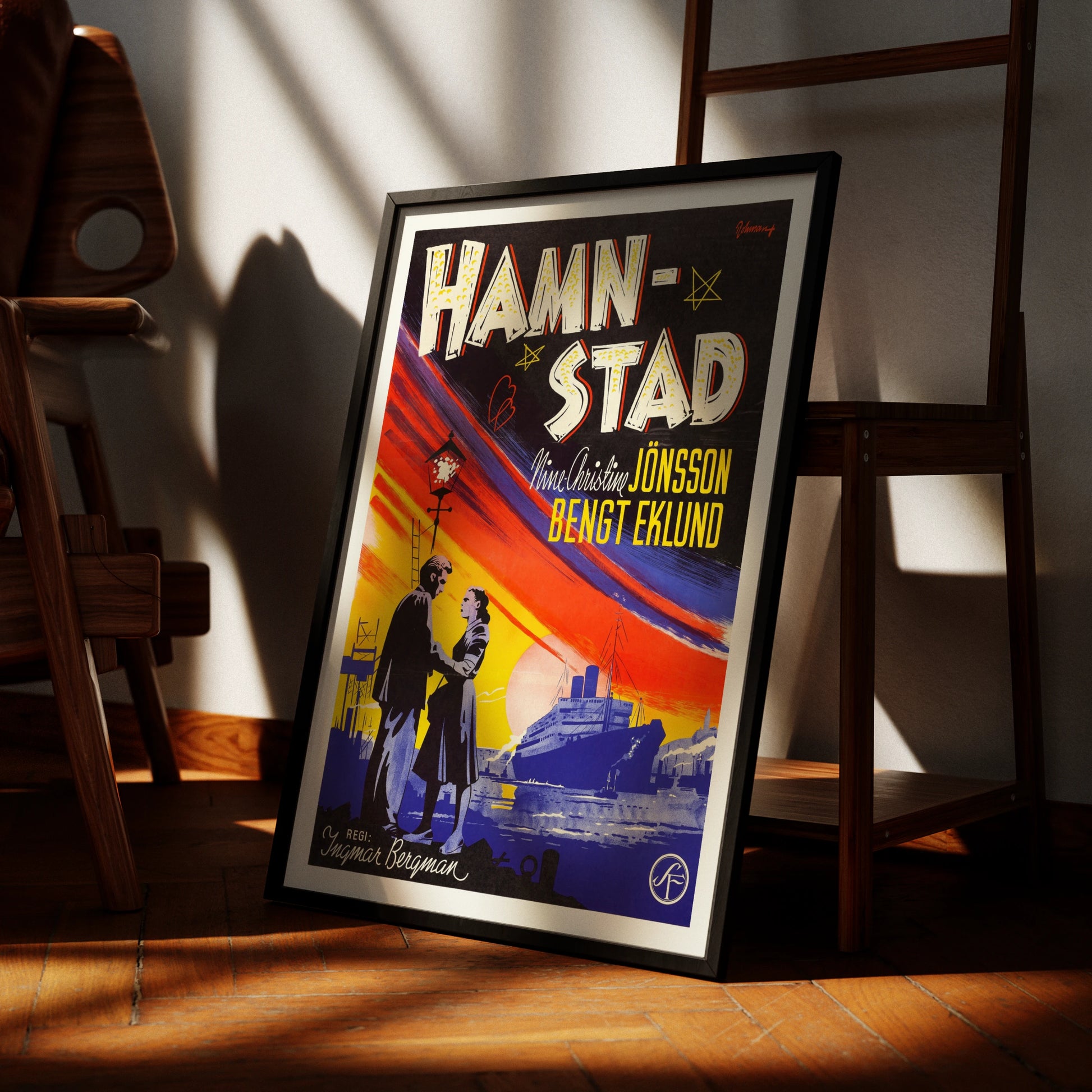 Vintage schwedisches Filmplakat Hamnstad von 1948 mit einem Paar am Hafen.