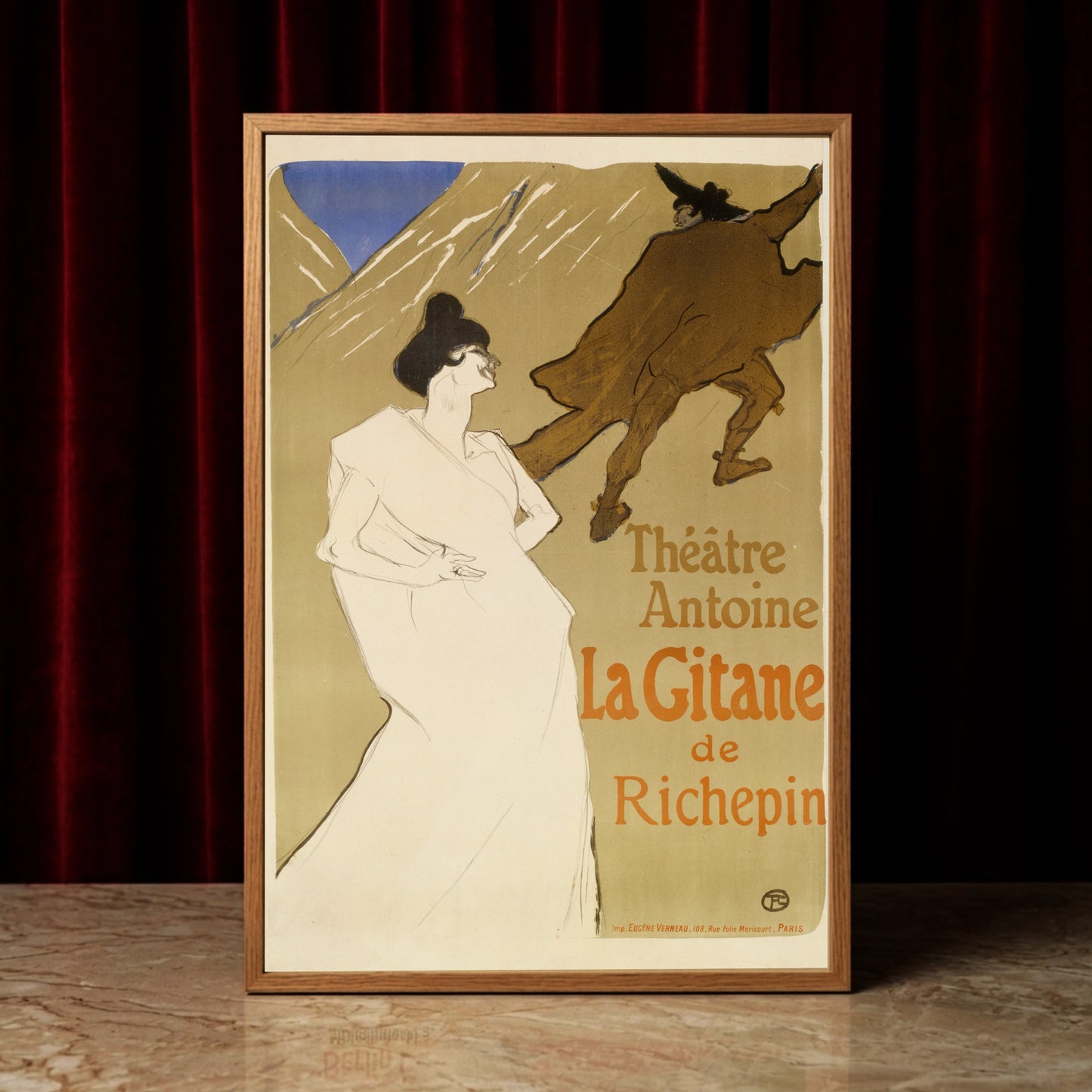 Illustration einer Frau im weißen Kleid und eines Mannes im Umhang im Stil der Belle Époque.