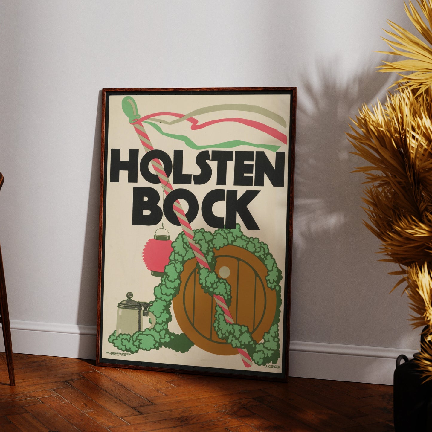 Vintage Bierplakat Holsten Bock von Julius Klinger aus dem Jahr 1910 mit Fass und Krug.