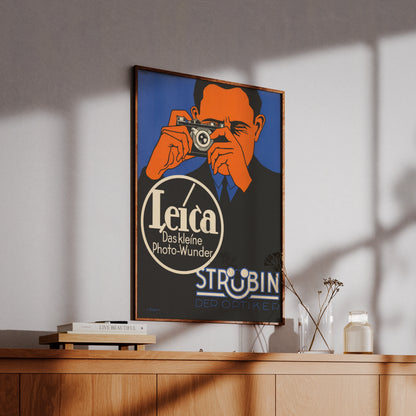 Leica Das kleine Photo-Wunder Retro Poster Design von Hubert Saget.