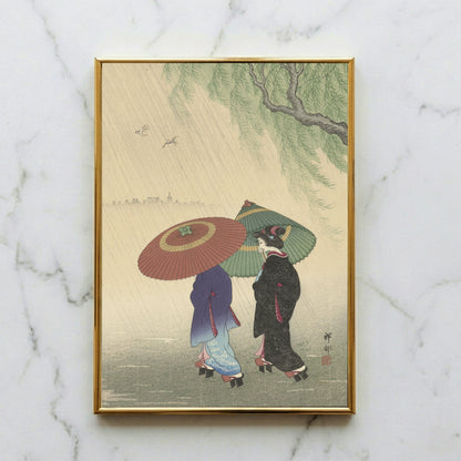 Zwei japanische Frauen gehen im Regen unter einem Weidenbaum, historisches Poster.
