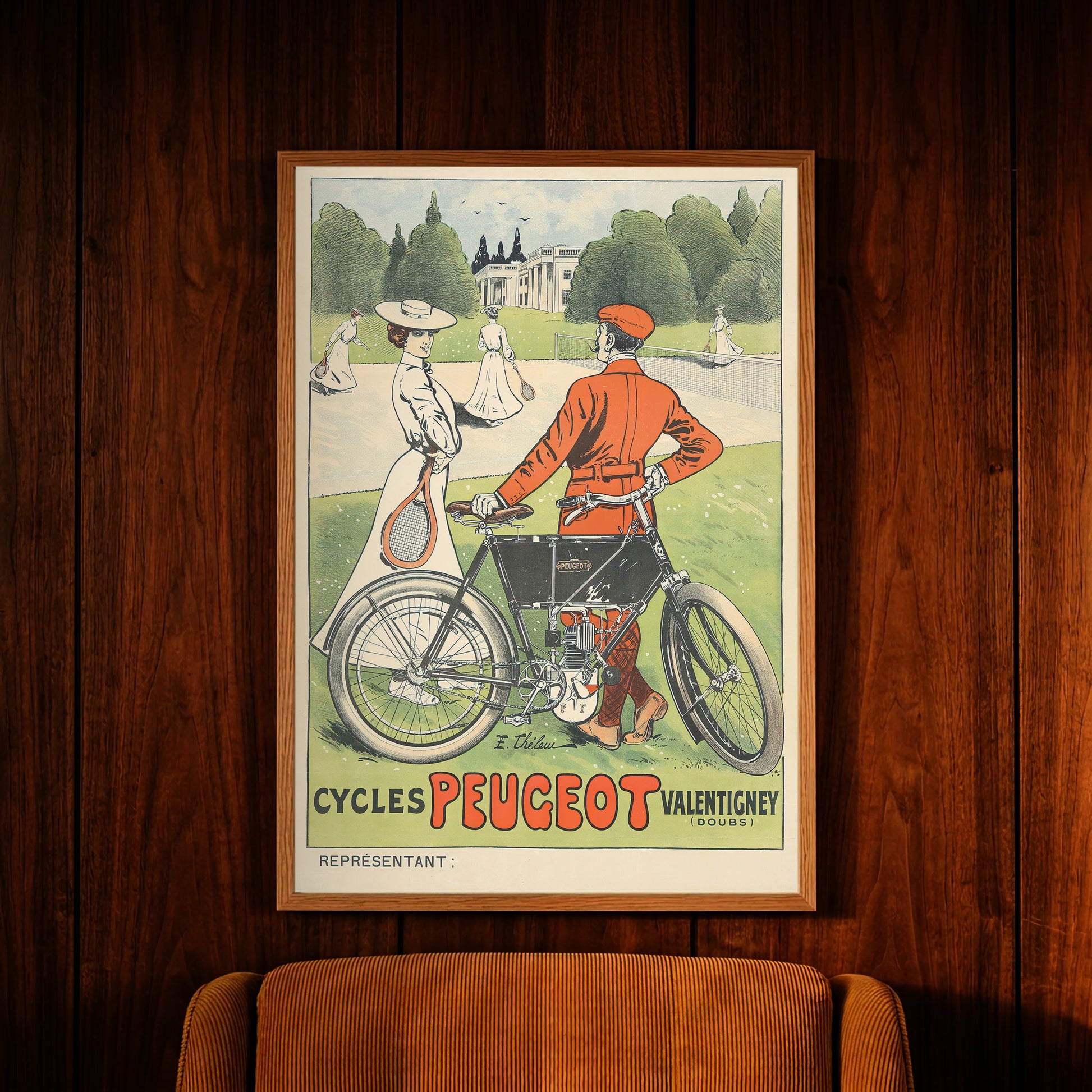 Illustrierte Szene eines Tennisplatzes vor einem Schloss mit einem historischen Peugeot Motorrad im Vordergrund.