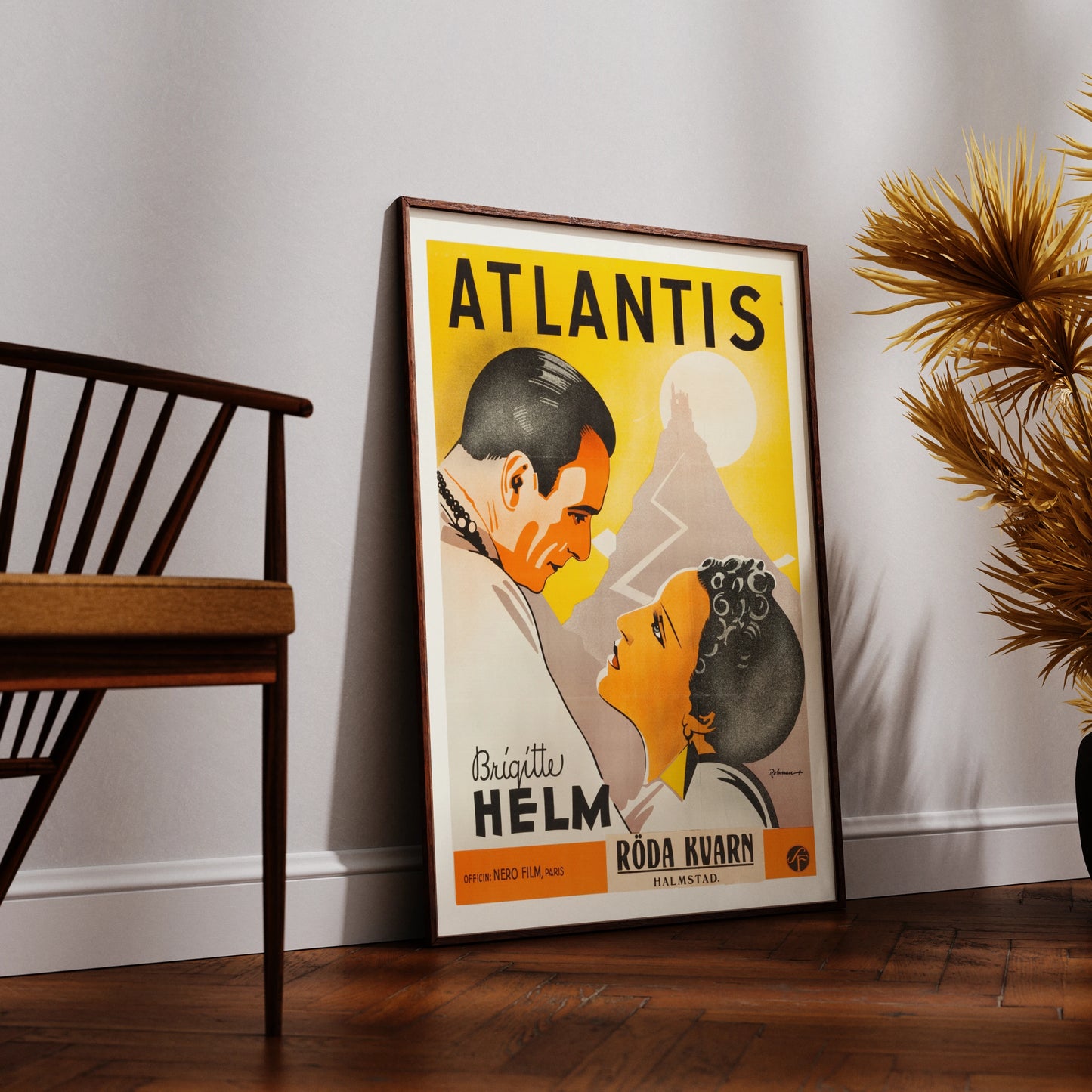 Nahaufnahme eines Paares auf einem historischen Filmposter im grafischen Illustrations-Stil.