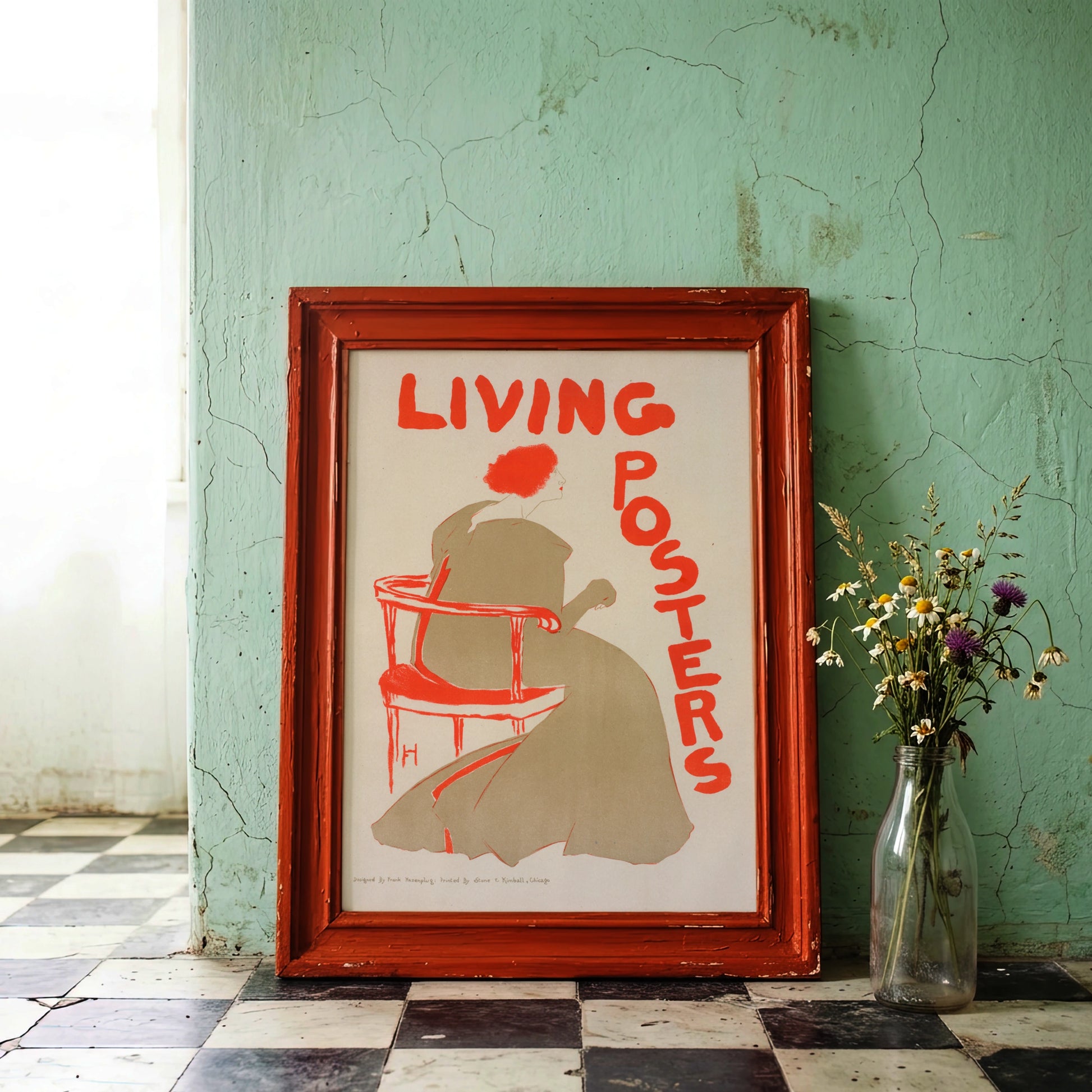 Vintage-Plakat mit vertikalem Schriftzug Living Posters in leuchtendem Rot.